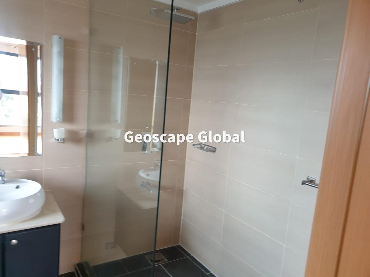 3 Bed Apartment with En Suite in Westlands Area - 14