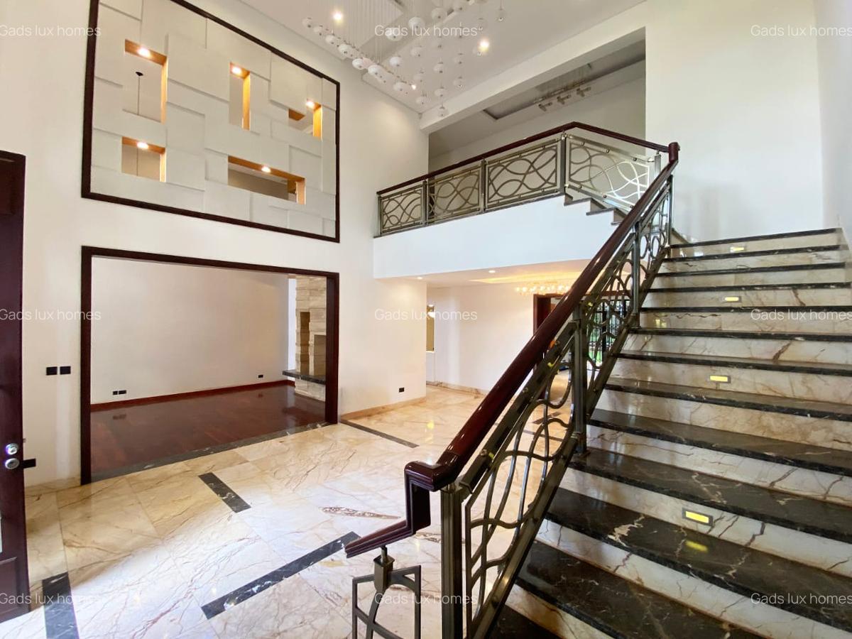 5 Bed Villa with En Suite at Runda - 7