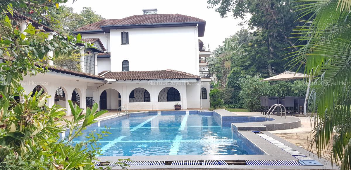 4 Bed Townhouse with En Suite at Riverside Drive - 10