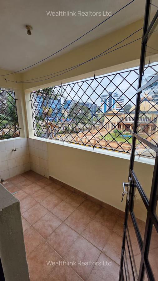 2 Bed Apartment with En Suite in Westlands Area - 1