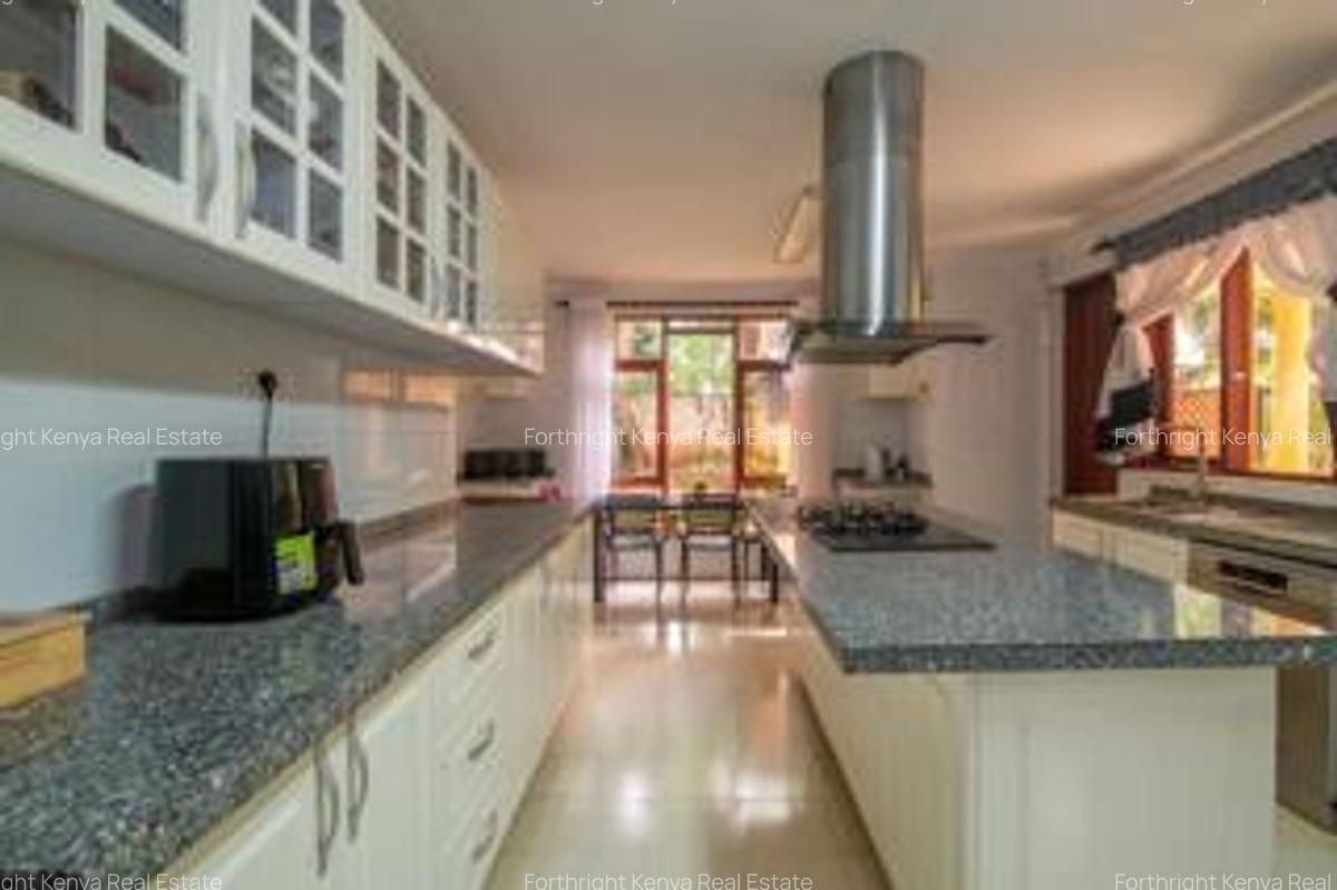 5 Bed House with En Suite at Miotoni - 10