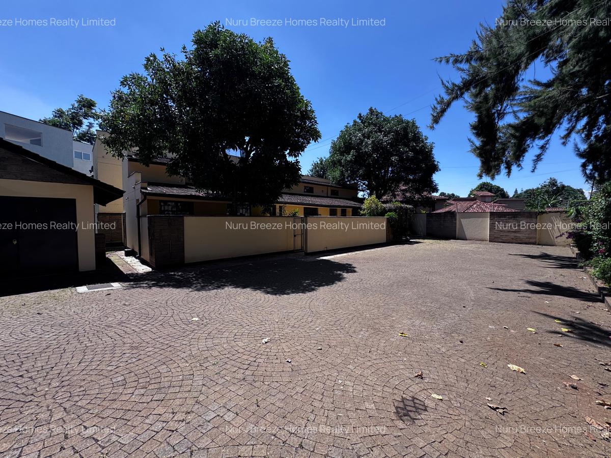 4 Bed House with En Suite in Runda - 6