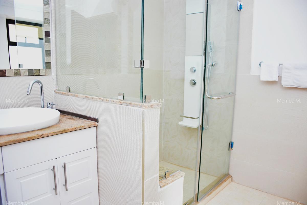 3 Bed Townhouse with En Suite in Nyari - 13