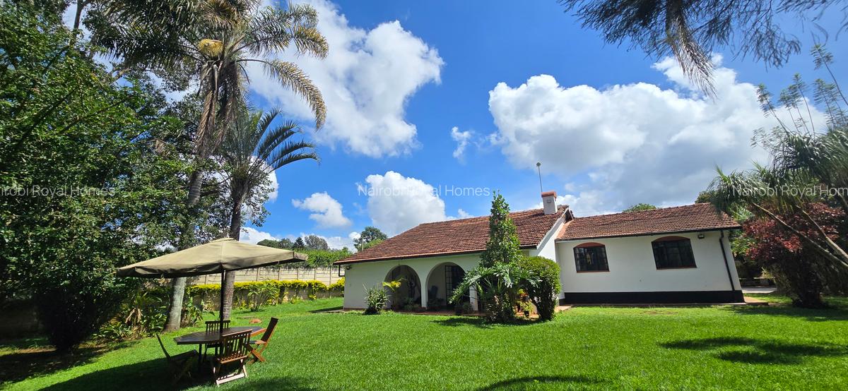 4 Bed House with En Suite at Loresho Road - 2