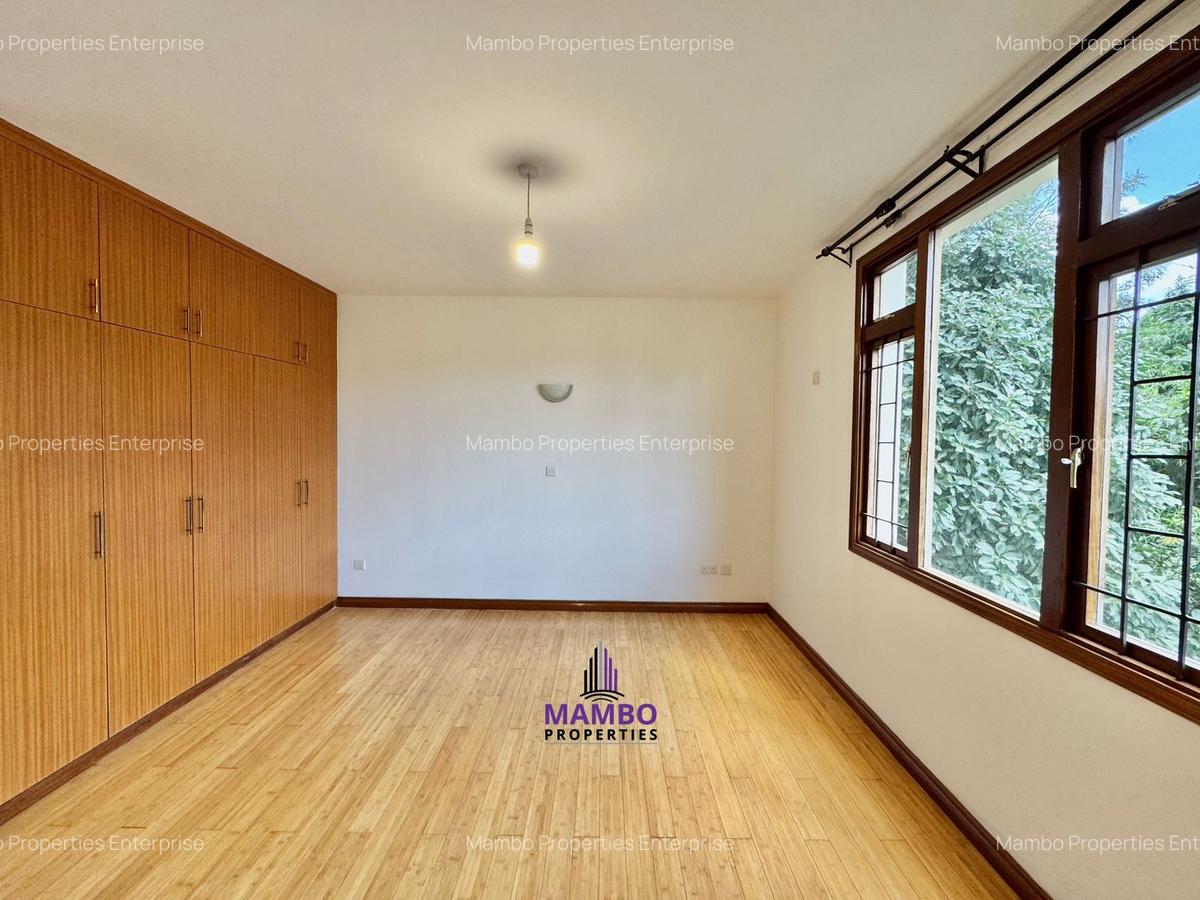 3 Bed Apartment with En Suite at Riverside Drive - 4