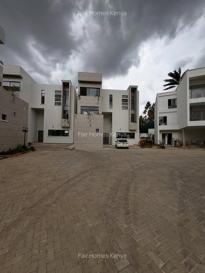 5 Bed Townhouse with En Suite at Lavington Green - 2