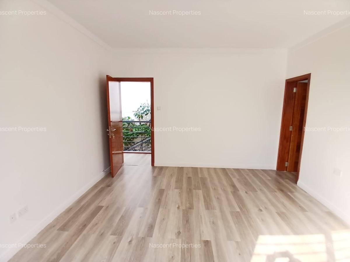 4 Bed House with En Suite in Runda - 7