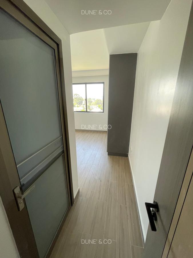 2 Bed Apartment with En Suite in Riverside - 14