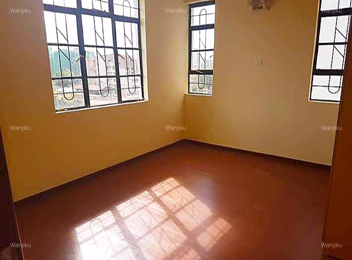 3 Bed Apartment with En Suite at Kindaruma Road - 5