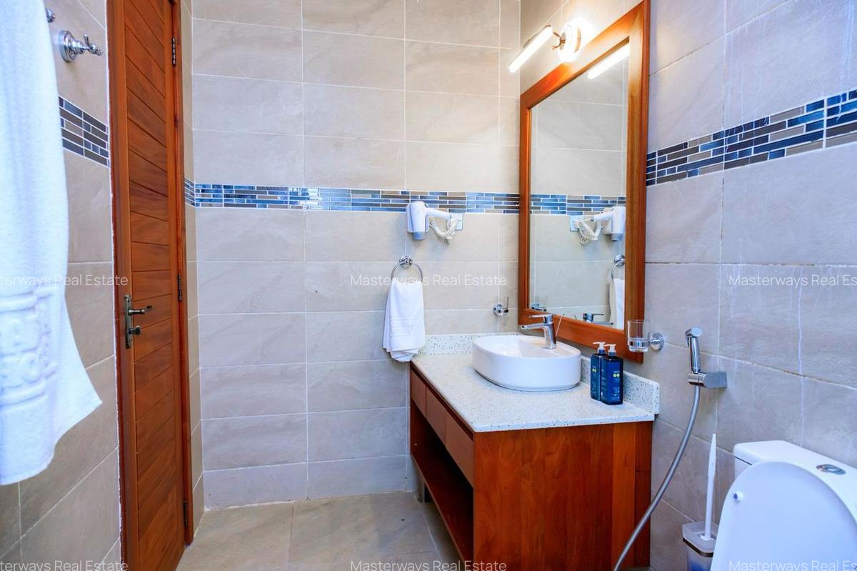 6 Bed Villa with En Suite in Nanyuki - 6