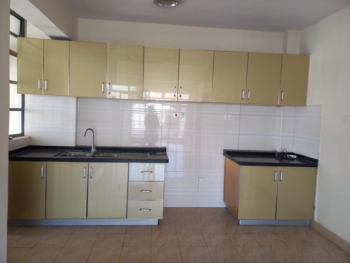 3 Bed Apartment with En Suite in Kilimani - 5