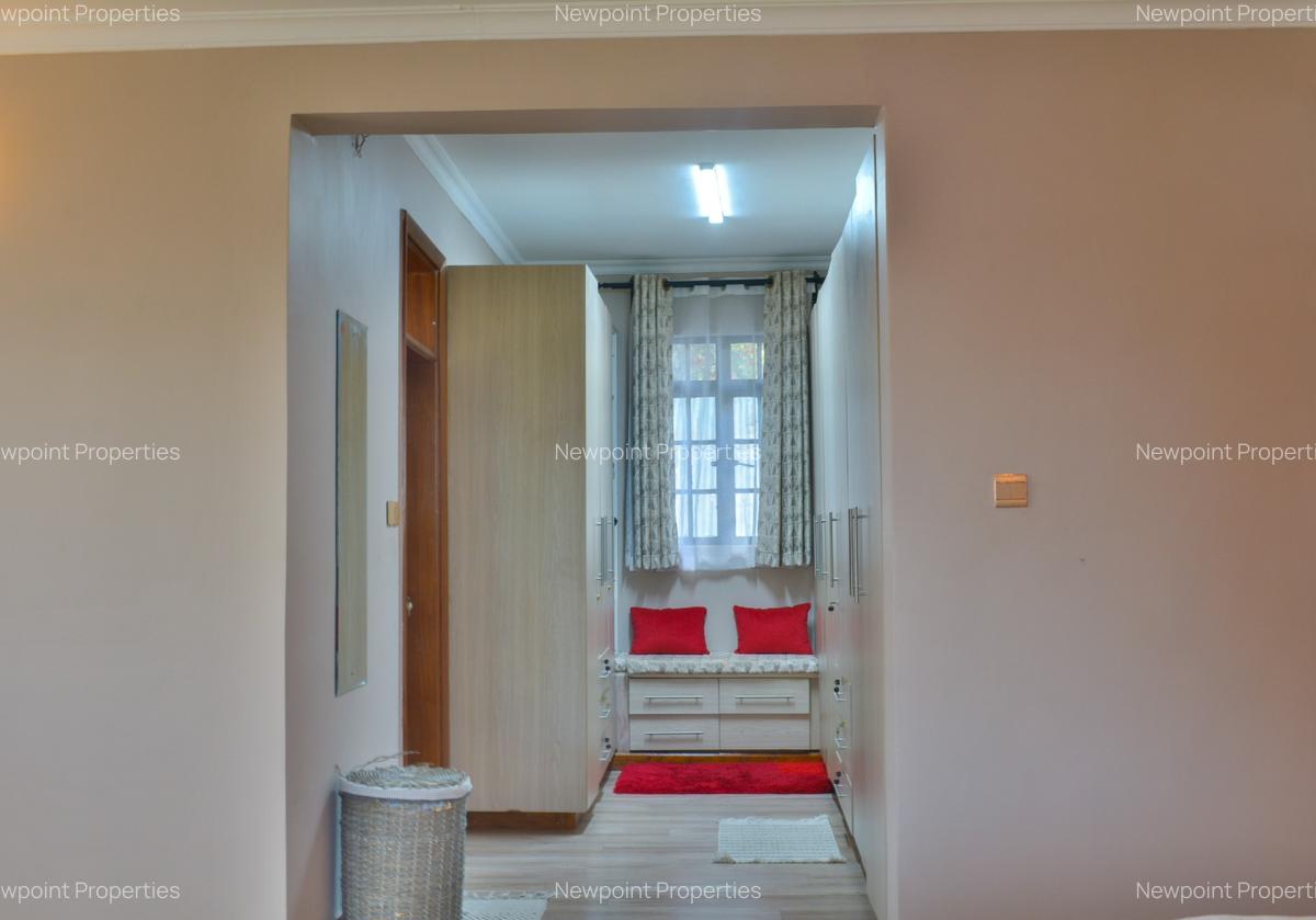 4 Bed House with En Suite in Karen - 5