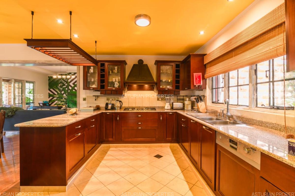 3 Bed Townhouse with En Suite in Windsor - 5