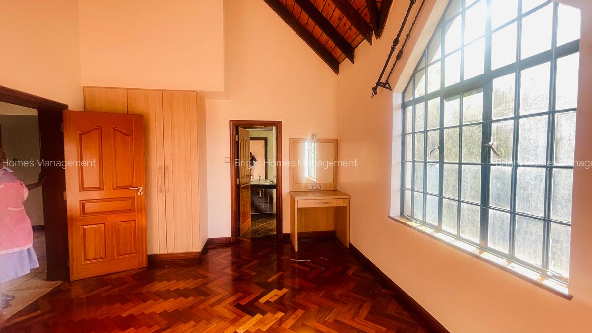 5 Bed Townhouse with En Suite in Lavington - 4