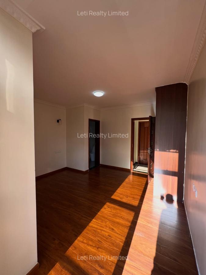 5 Bed Townhouse with En Suite in Lavington - 8