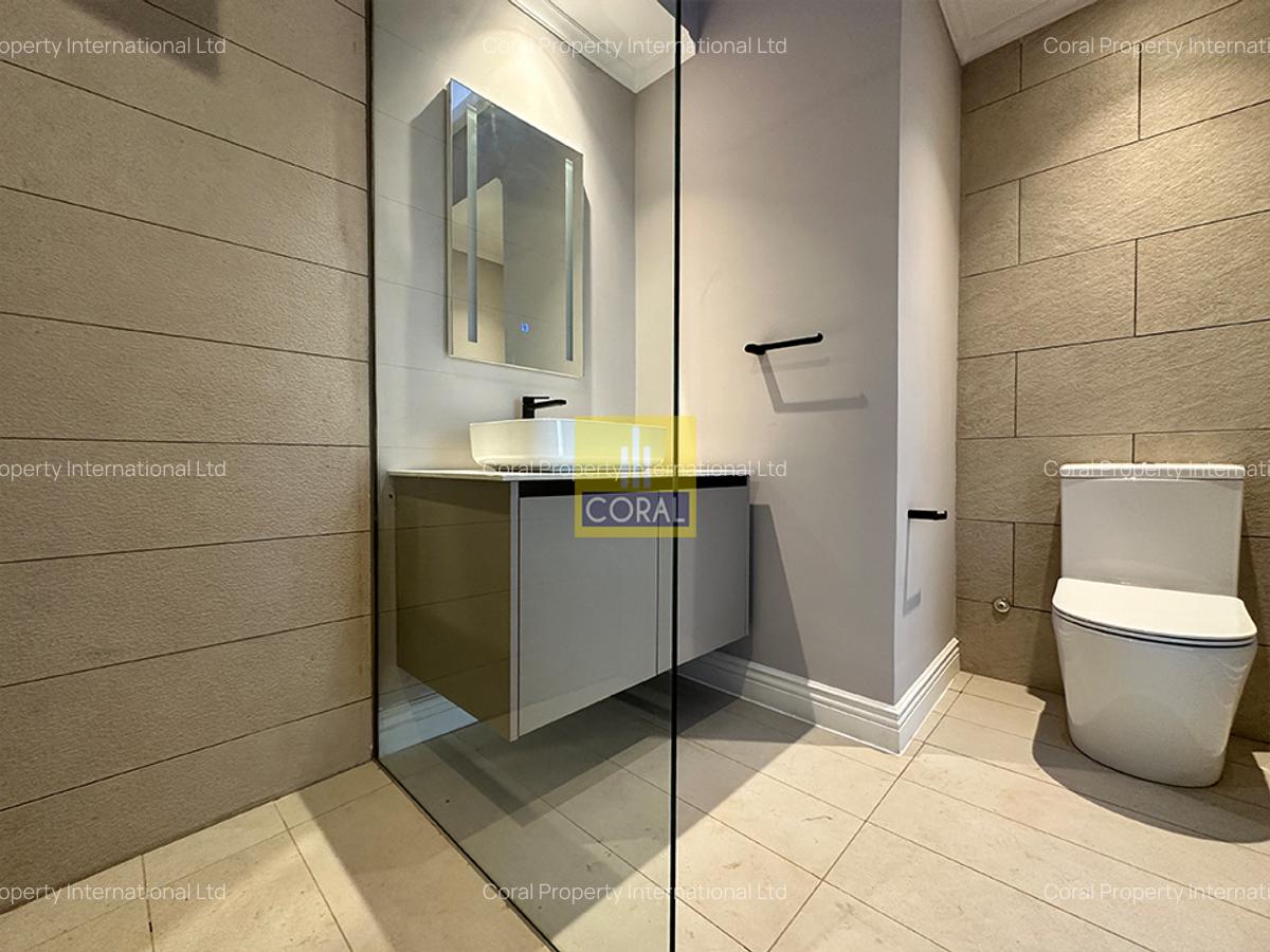 4 Bed Townhouse in Runda - 12