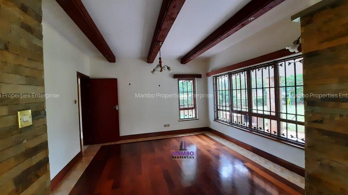 5 Bed Villa with En Suite at Mimosa Rd - 6