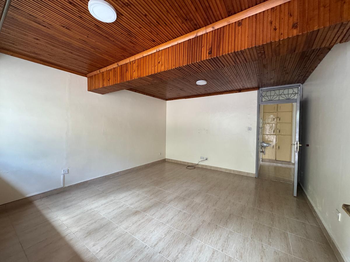 3 Bed House with En Suite in Loresho - 3