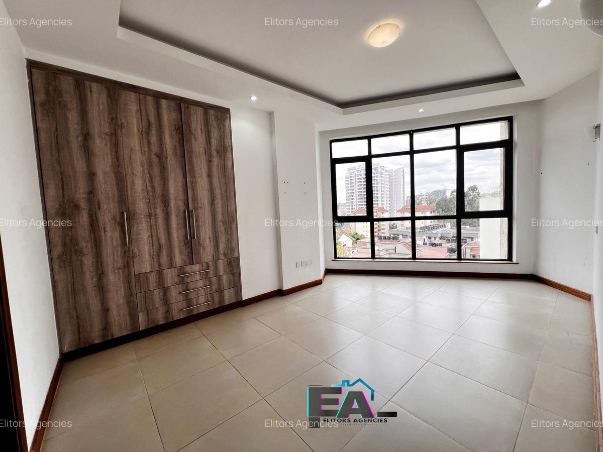 2 Bed Apartment with En Suite at Lantana Road - 12