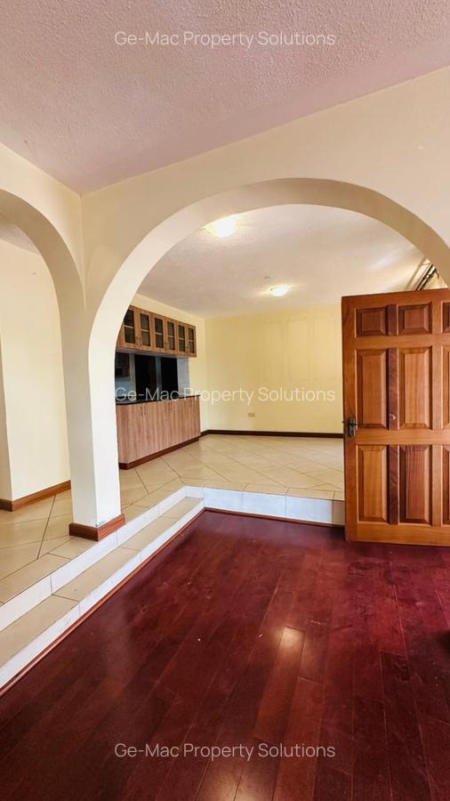 5 Bed House with En Suite in Runda - 7