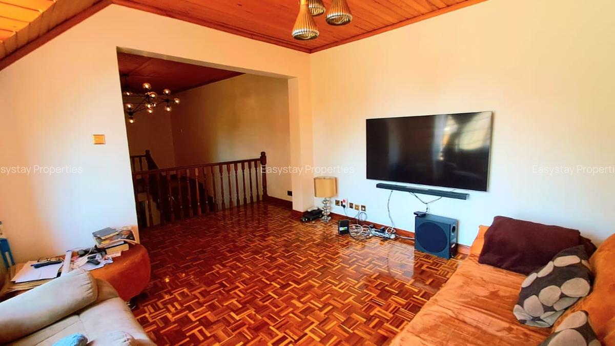4 Bed Townhouse with En Suite in Lavington - 12