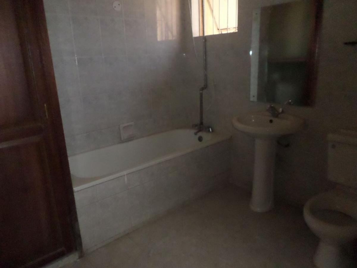 3 Bed House with En Suite at Kilimani - 9