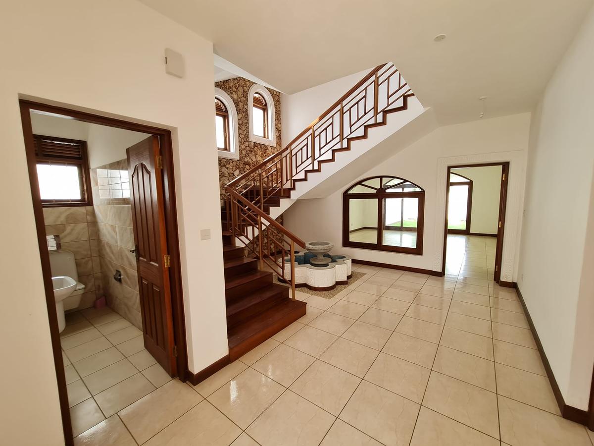 4 Bed Townhouse with En Suite in Nyali Area - 15