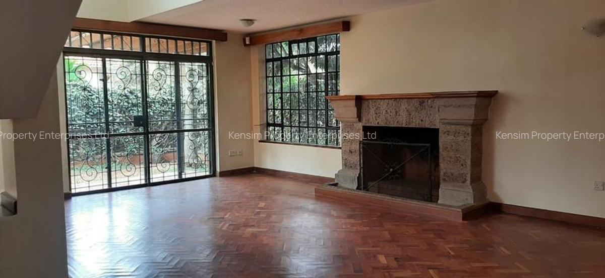 4 Bed Townhouse with En Suite in Spring Valley - 2