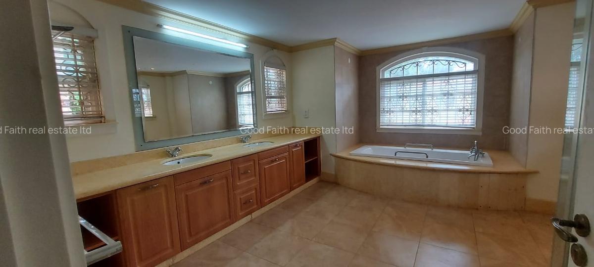 5 Bed House with En Suite in Kitisuru - 11