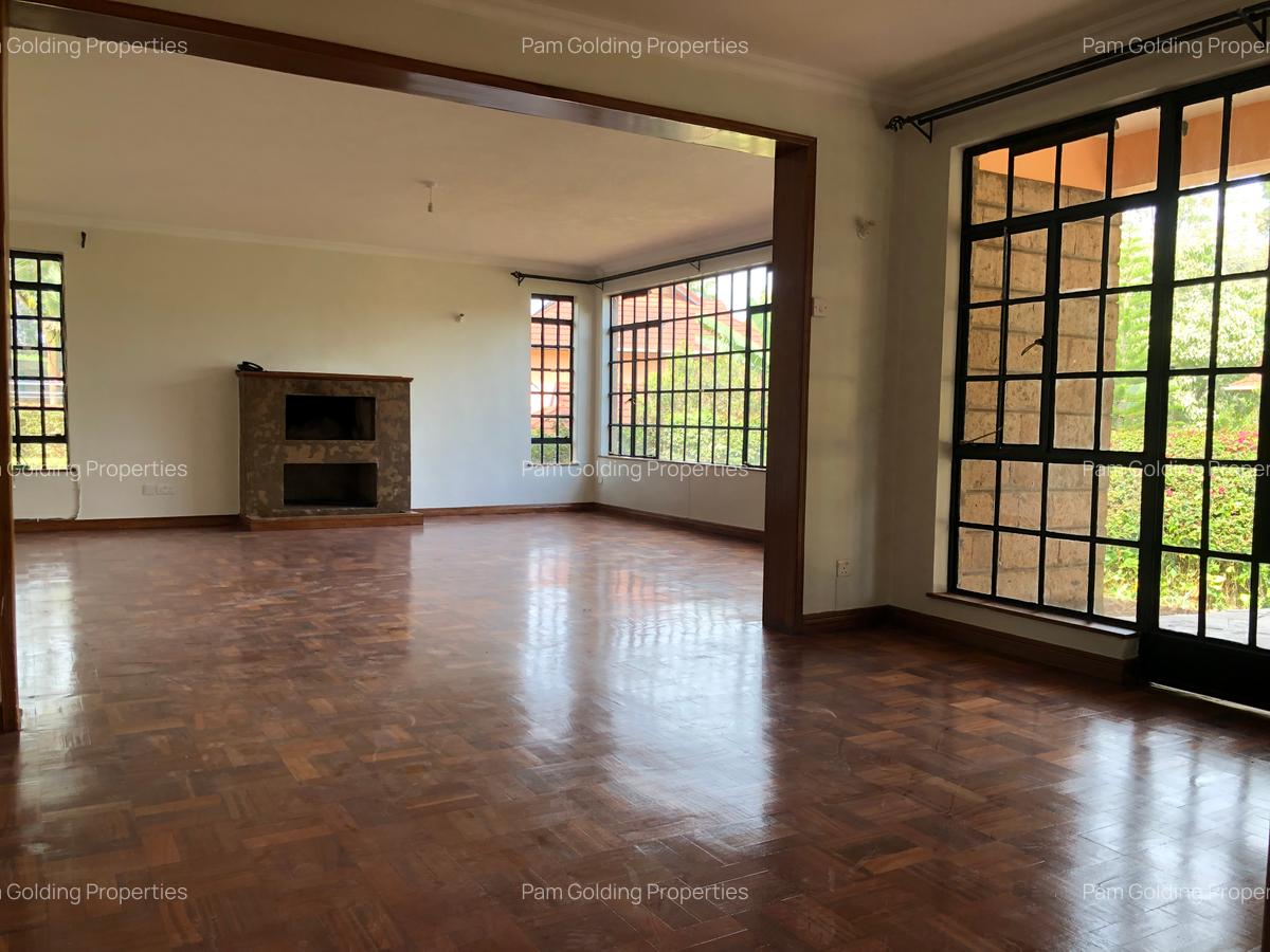 4 Bed House with En Suite in Runda - 2