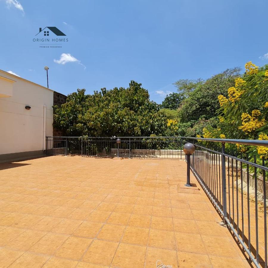 4 Bed Apartment with En Suite at Lavington - 7