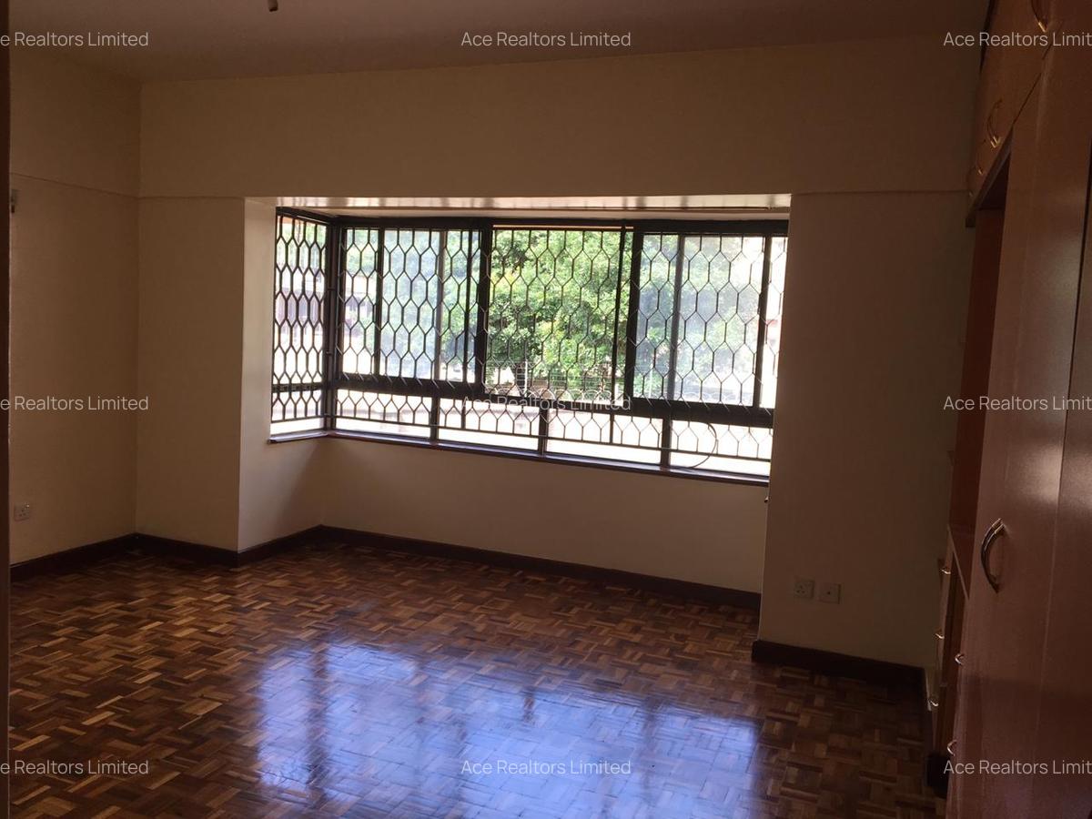 3 Bed Apartment with En Suite at Westlands - 11