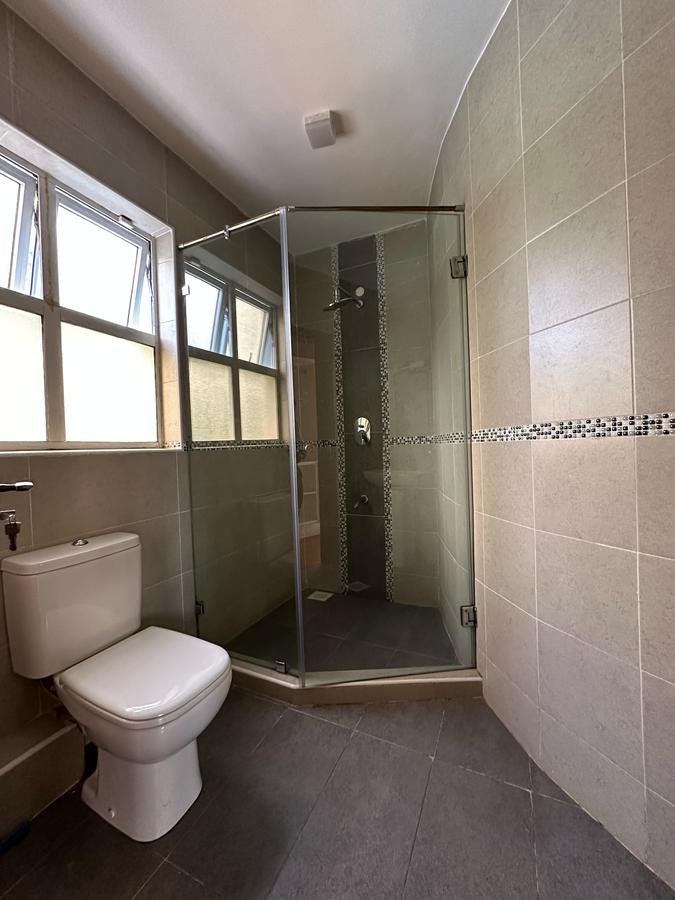 5 Bed Townhouse with En Suite at Owashika Road - 8