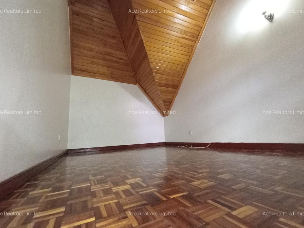 4 Bed Townhouse with En Suite at Eldama Ravine Rd - 14