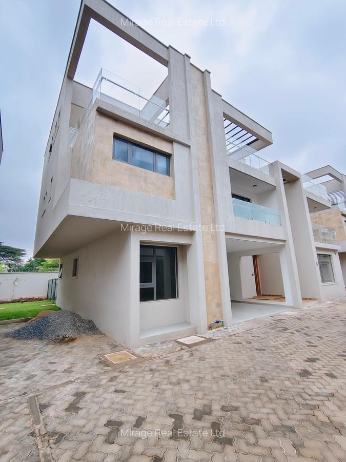 6 Bed Villa with En Suite in Lavington - 3