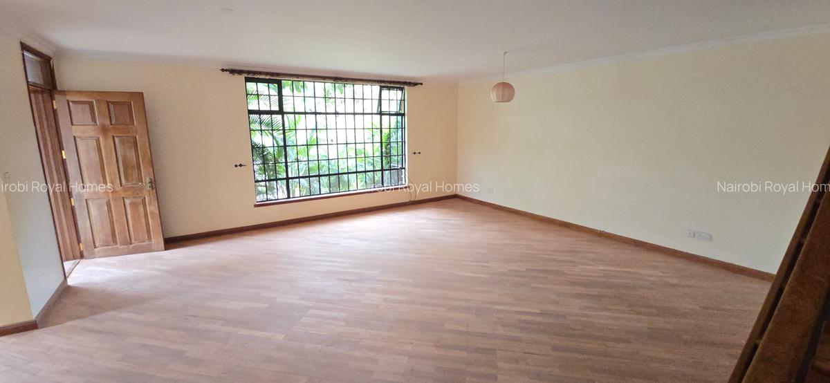 4 Bed Townhouse with En Suite at Convent Drive - 8