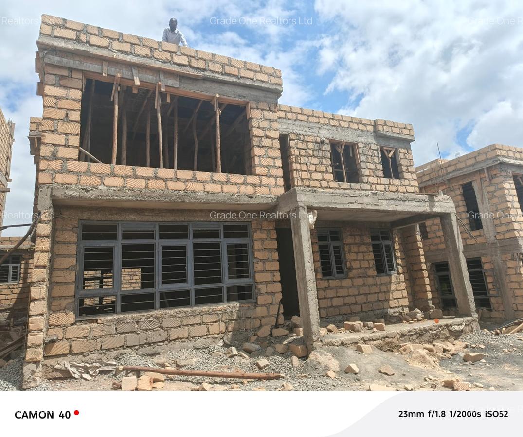 5 Bed Villa with En Suite at Karai - 7