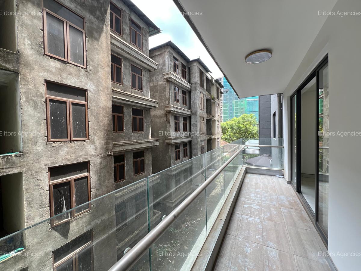 2 Bed Apartment with En Suite at Agwings Kodhek Road - 5