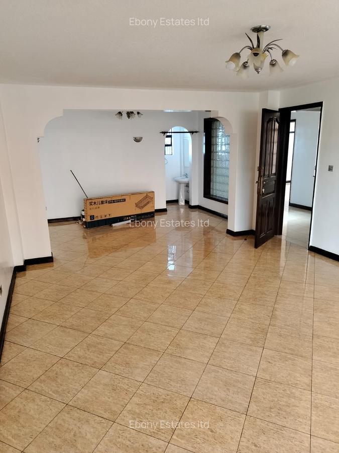 4 Bed Apartment with En Suite in Upper Hill - 18