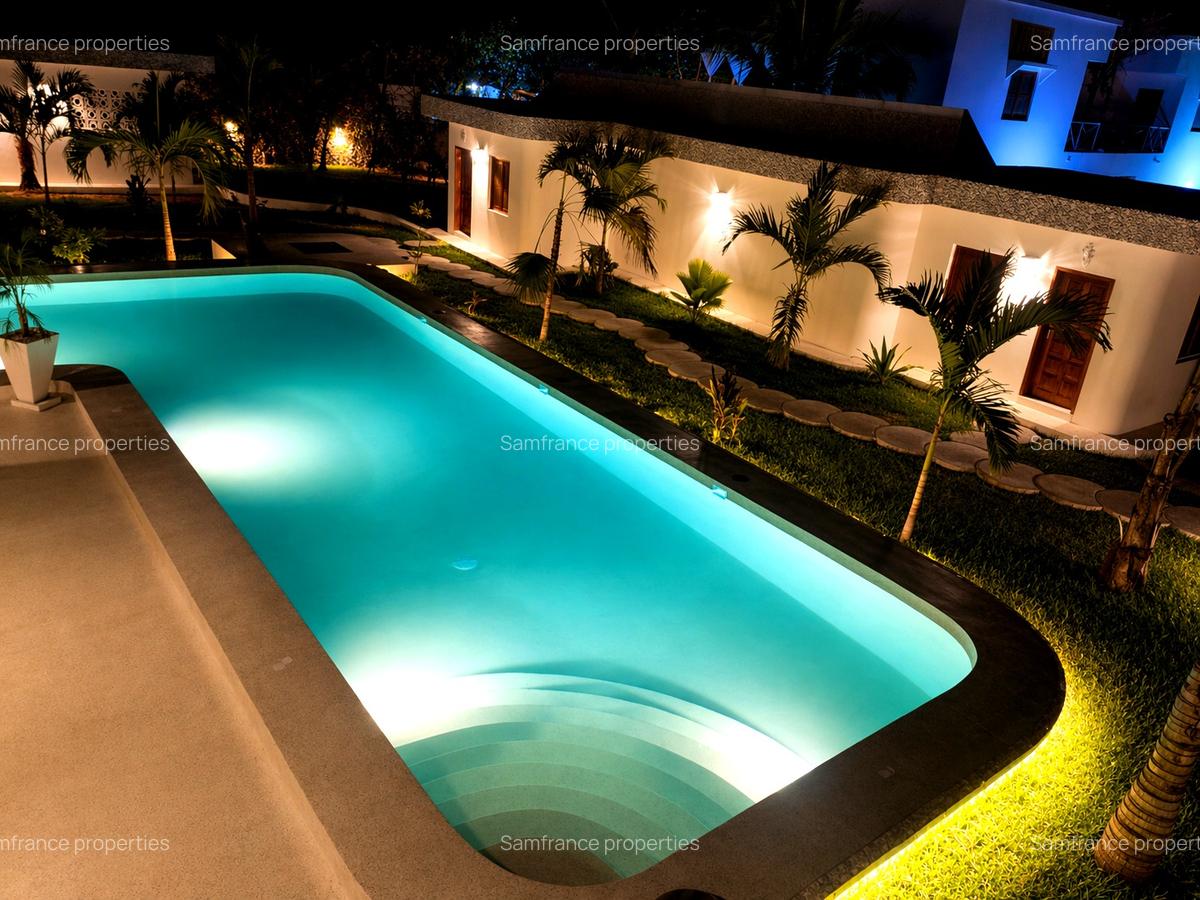 3 Bed Villa with En Suite at Ocean Breeze - 4