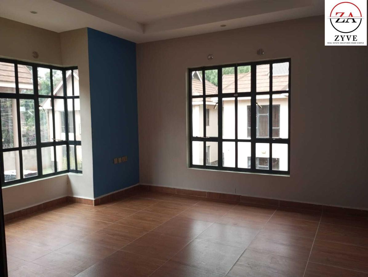 4 Bed House with En Suite at Lavington - 15