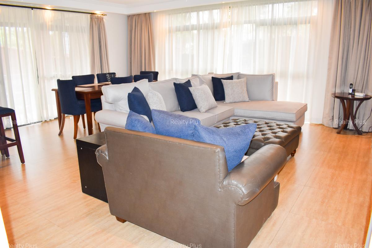 Serviced 2 Bed Apartment with En Suite at Dennis Pritt Road - 3