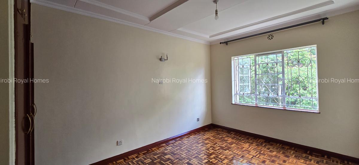 4 Bed Townhouse with En Suite at Lavington Green - 4