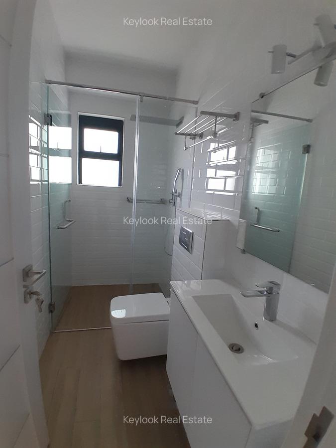 3 Bed Apartment with En Suite at Lavington - 11