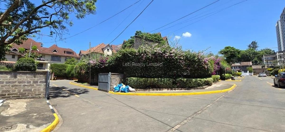 4 Bed Townhouse with En Suite in Kilimani - 2