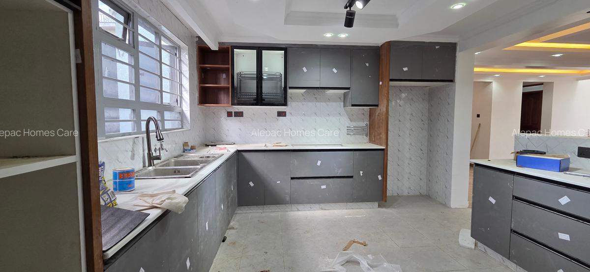 5 Bed Townhouse with En Suite at Kamakis - 7