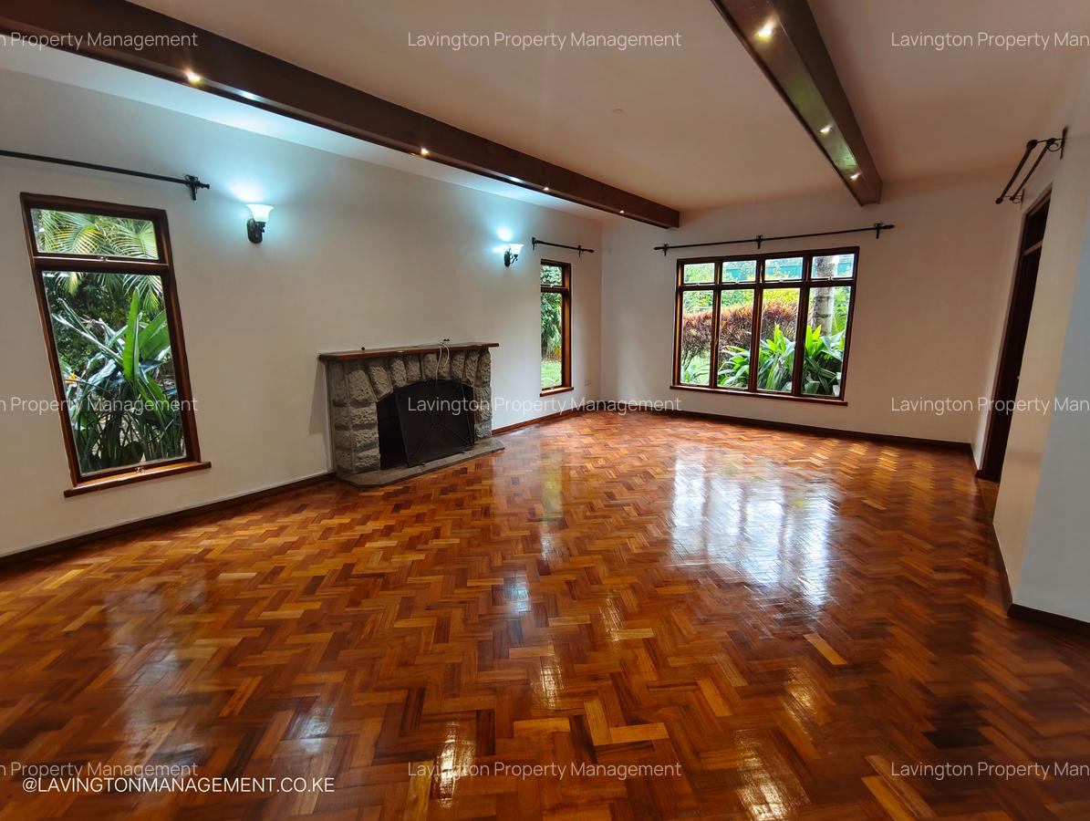 5 Bed House with En Suite at Wind Ridge - 4