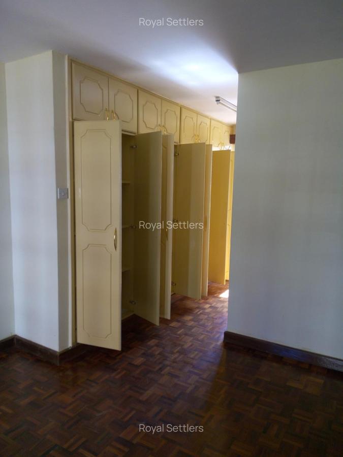 3 Bed Apartment with En Suite at Mwanzi Road - 12