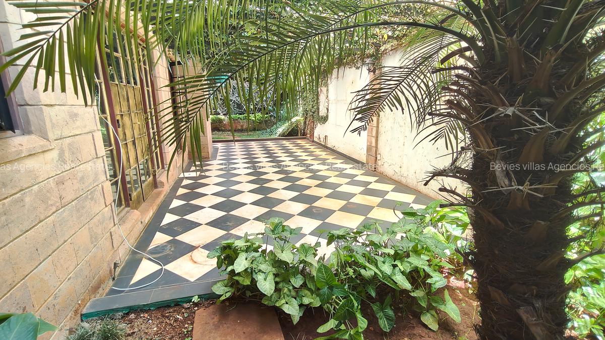 4 Bed Townhouse with En Suite at General Mathenge - 1