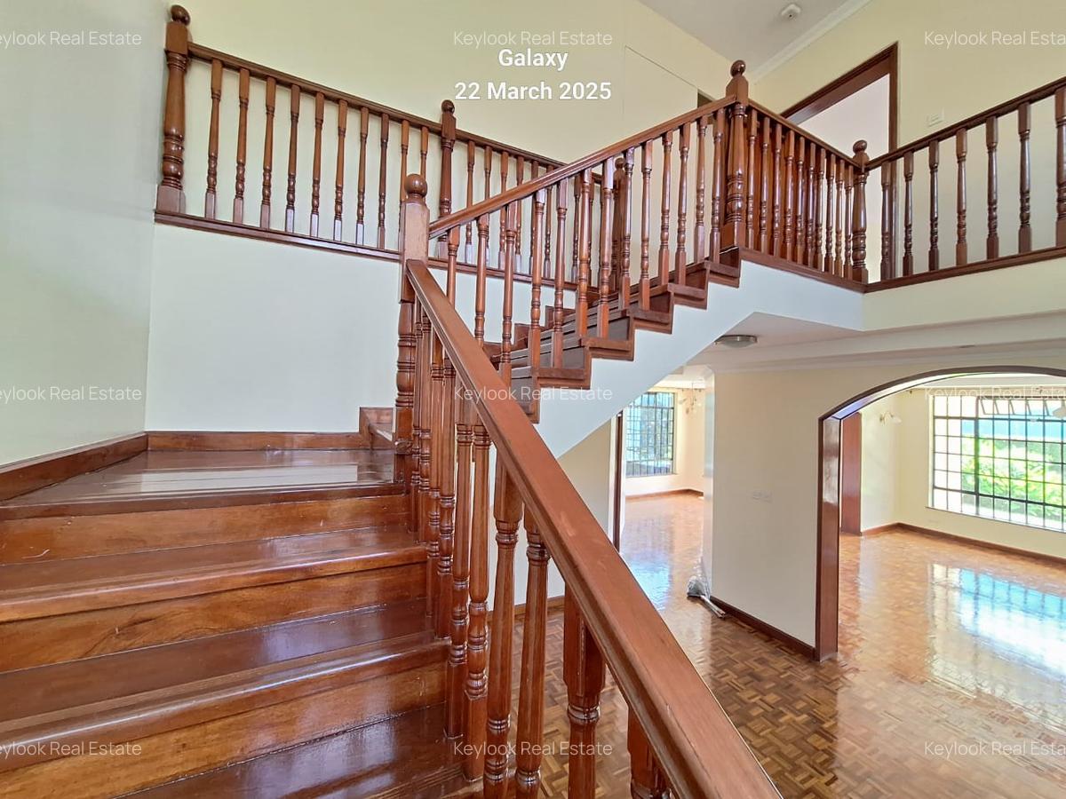 4 Bed Townhouse with En Suite at Lavington - 13